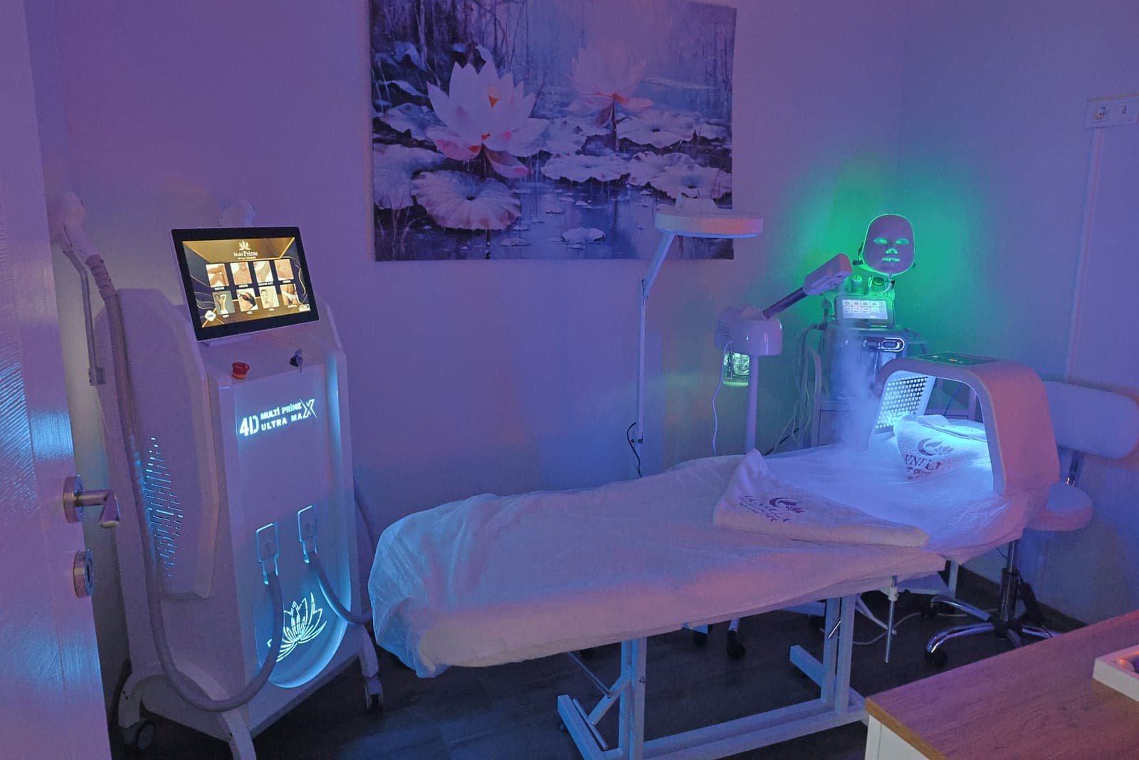 Lunella Beauty Concept Maltepe cilt bakım cihazı uygulama anı